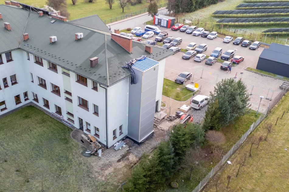 Przy urzędzie gminy powstaje winda - zdjęcie 3