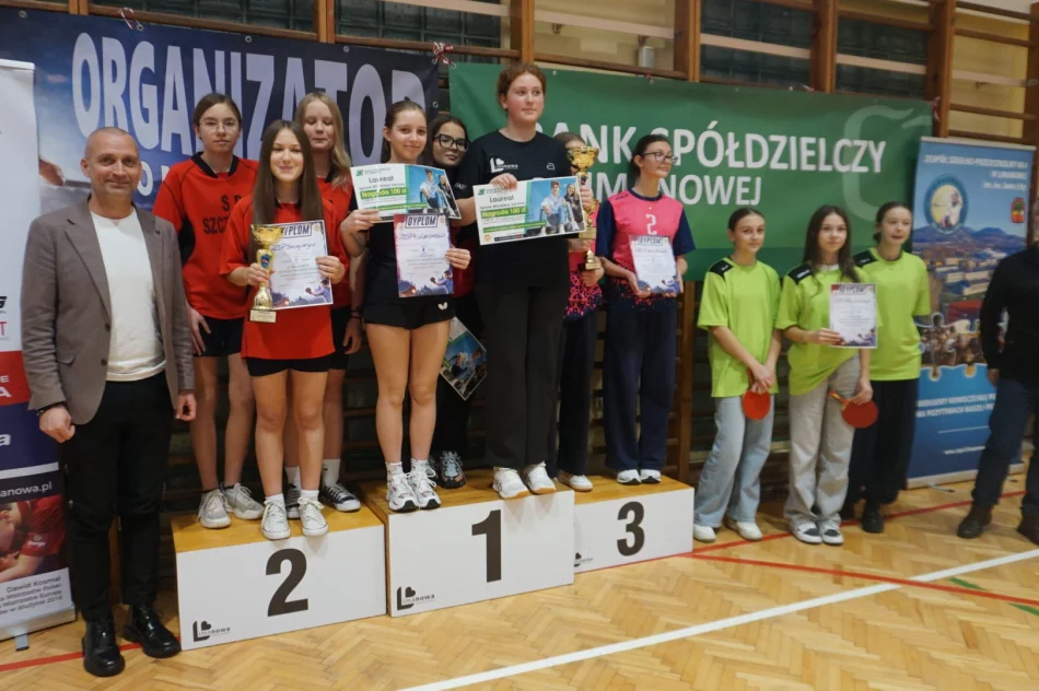 Limanowska „Czwórka” i Szczyrzyc z mistrzostwem powiatu - zdjęcie 3