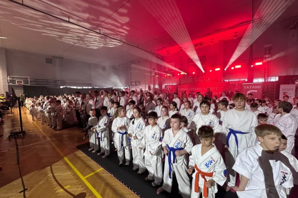 17 medali dla zawodników Limanowskiego Klubu Kyokushin Karate na Ogólnopolskim Turnieju w Wadowicach - zdjęcie 2