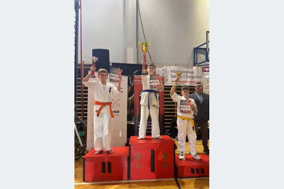 17 medali dla zawodników Limanowskiego Klubu Kyokushin Karate na Ogólnopolskim Turnieju w Wadowicach - zdjęcie 6