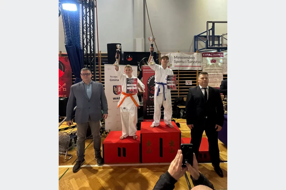 17 medali dla zawodników Limanowskiego Klubu Kyokushin Karate na Ogólnopolskim Turnieju w Wadowicach - zdjęcie 11