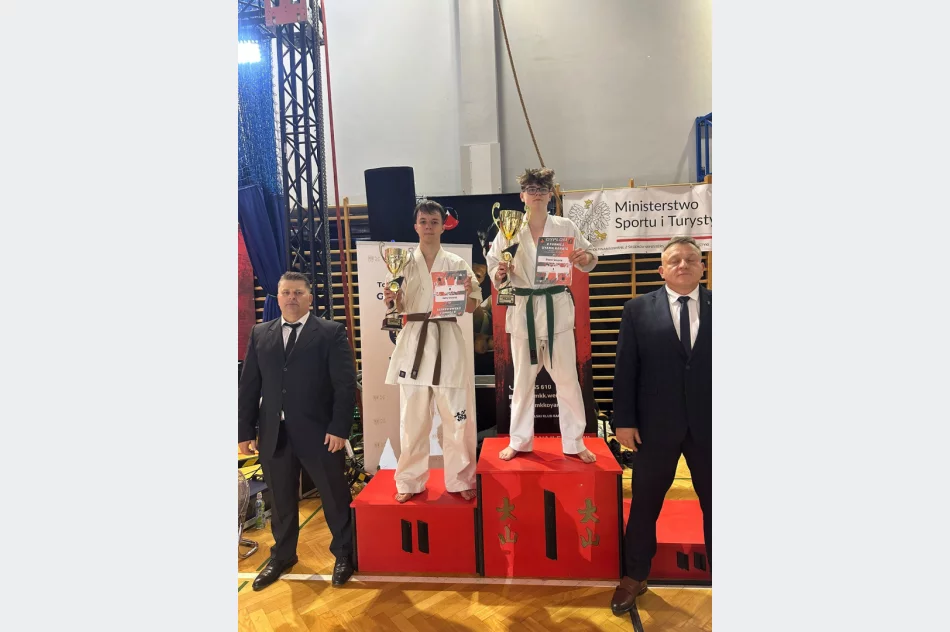 17 medali dla zawodników Limanowskiego Klubu Kyokushin Karate na Ogólnopolskim Turnieju w Wadowicach - zdjęcie 15