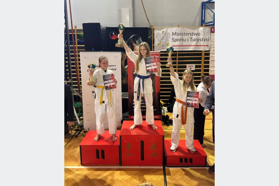 17 medali dla zawodników Limanowskiego Klubu Kyokushin Karate na Ogólnopolskim Turnieju w Wadowicach - zdjęcie 16