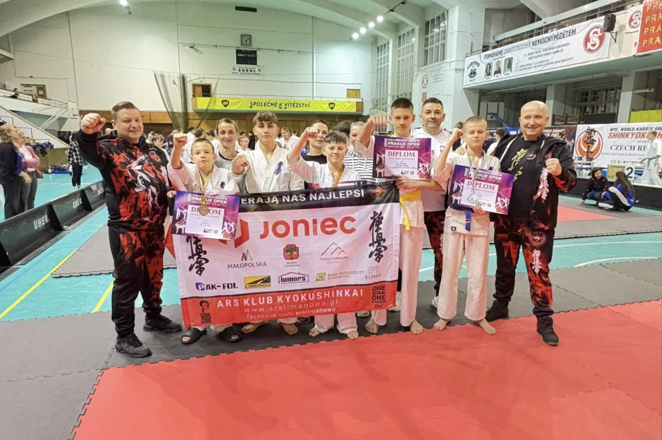 Karatecy ARS Limanowa – JONIEC Team wywalczyli cztery medale na międzynarodowym turnieju Fullcontact Karate Prague Open - zdjęcie 2