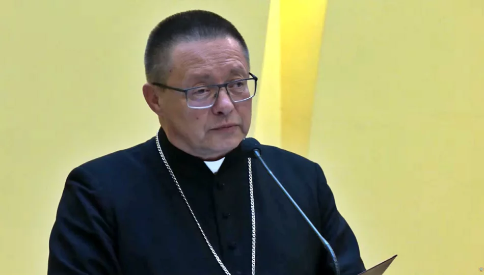 Nowy metropolita: "nie chcę innego Kościoła niż ten, którego uczył nas Franciszek" - zdjęcie 1