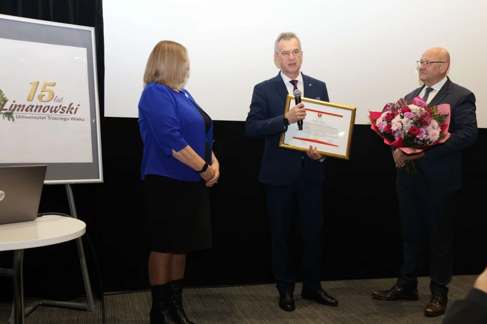  Jubileusz 15-lecia Limanowskiego Uniwersytetu Trzeciego Wieku! - zdjęcie 14