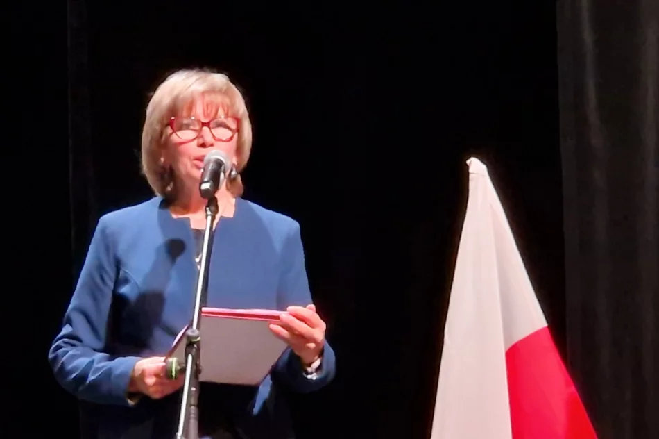 Wyłoniono finalistów XXIII Konkursu Poezji i Pieśni Patriotycznej organizowanego przez Dyrekcję i nauczycieli ZSP Nr 1 - zdjęcie 7