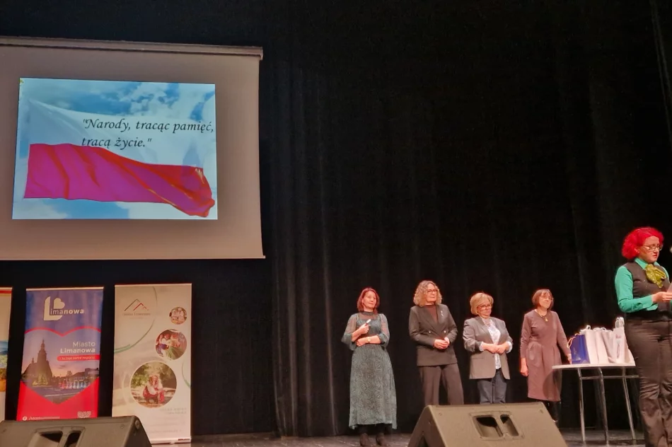 Wyłoniono finalistów XXIII Konkursu Poezji i Pieśni Patriotycznej organizowanego przez Dyrekcję i nauczycieli ZSP Nr 1 - zdjęcie 8