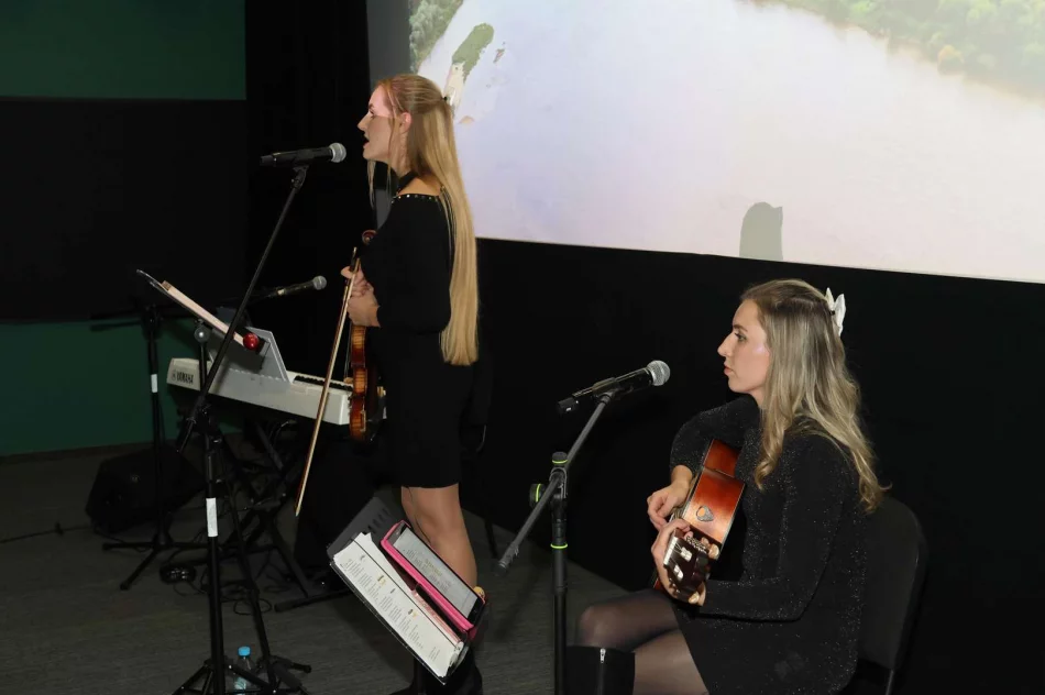 Koncert zespołu „Cztery Strony Dźwięku” w Limanowskim Domu Kultury  - zdjęcie 14