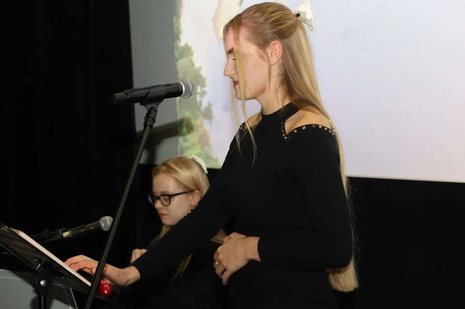 Koncert zespołu „Cztery Strony Dźwięku” w Limanowskim Domu Kultury  - zdjęcie 19