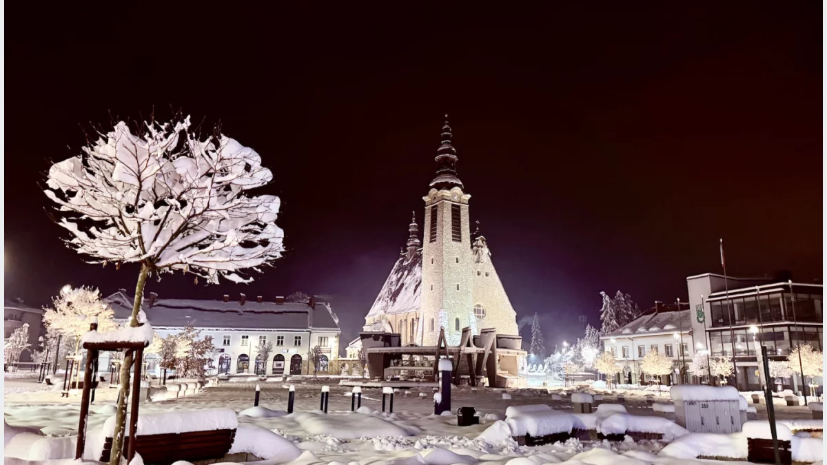 Rynek i Bazylika Matki Boskiej Bolesnej w Limanowej (listopad 2025 r.)