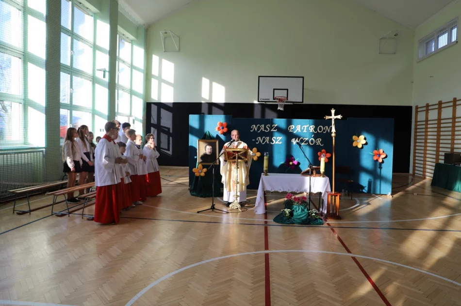 Święto szkoły - uczniowie uczcili patrona - zdjęcie 12