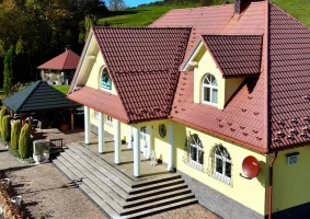 Prywatna posiadłość na wzgórzu z panoramicznym widokiem - Kasinka Mała - Zdjęcie główne