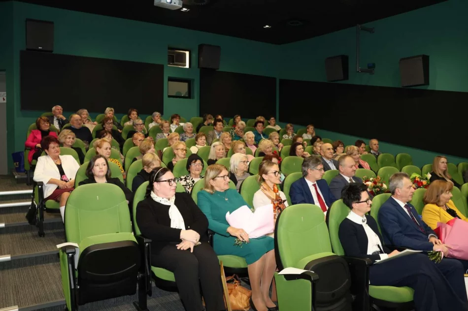 Limanowski Uniwersytet Trzeciego Wieku świętował 15-lecie - zdjęcie 4