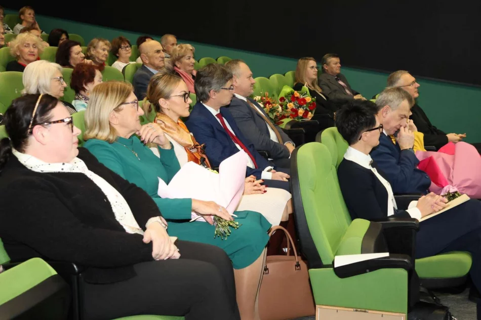 Limanowski Uniwersytet Trzeciego Wieku świętował 15-lecie - zdjęcie 10