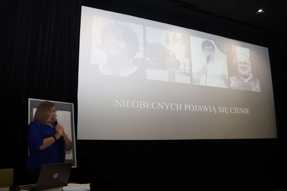 Limanowski Uniwersytet Trzeciego Wieku świętował 15-lecie - zdjęcie 18