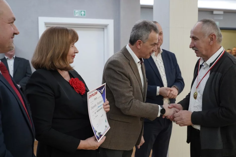 Gołębiarskie święto w Mordarce – Oddział PZHGP Limanowa podsumował sezon 2025 - zdjęcie 10