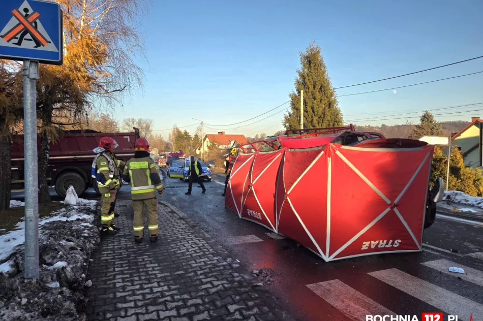 Śmiertelny wypadek na DW965 - droga Limanowa- Bochnia zablokowana - zdjęcie 4