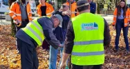 Mają posadzić tysiące drzew i krzewów przy linii kolejowej Podłęże–Piekiełko - zdjęcie 2
