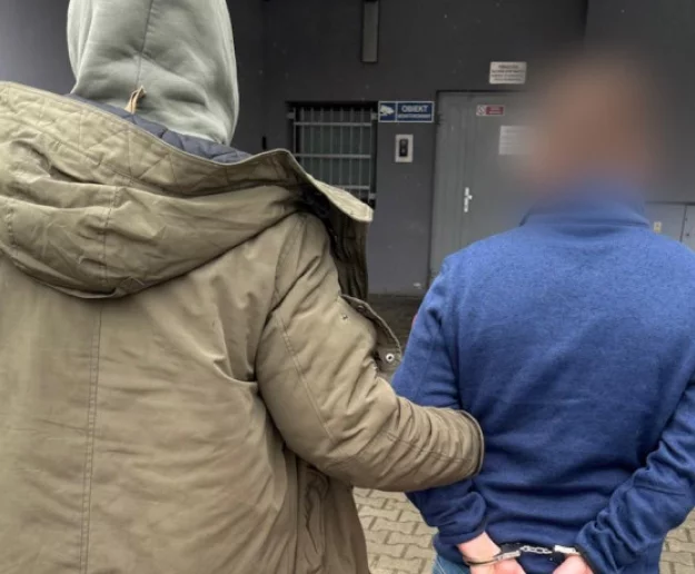 2 osoby z zarzutami w sprawie nielegalnego obrotu maszynami budowlanymi pochodzącymi zza granicy - zdjęcie główne