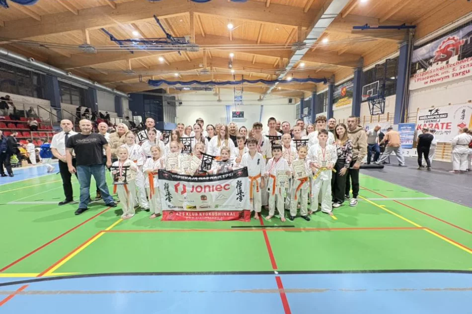 Medalowy popis karateków ARS Limanowa–JONIEC TEAM — 19 medali na turnieju w Nowym Targu - zdjęcie 2