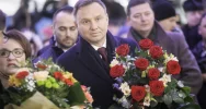 Andrzej Duda wśród uczniów i mieszkańców (nowe zdjęcia i wideo) - zdjęcie 1