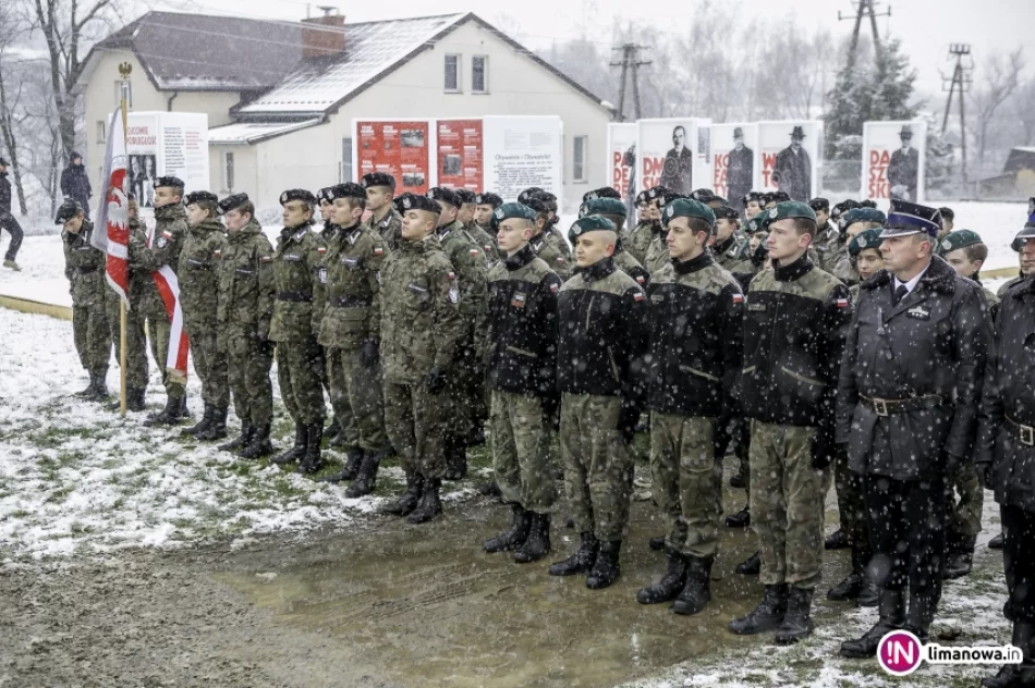 Inauguracja Obchodów 100-lecia Odzyskania Niepodległości w Stróży - część druga - zdjęcie 7