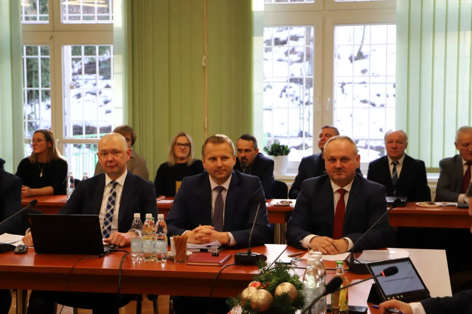 Podsumowanie IX sesji Rady Gminy Limanowa - zdjęcie 3