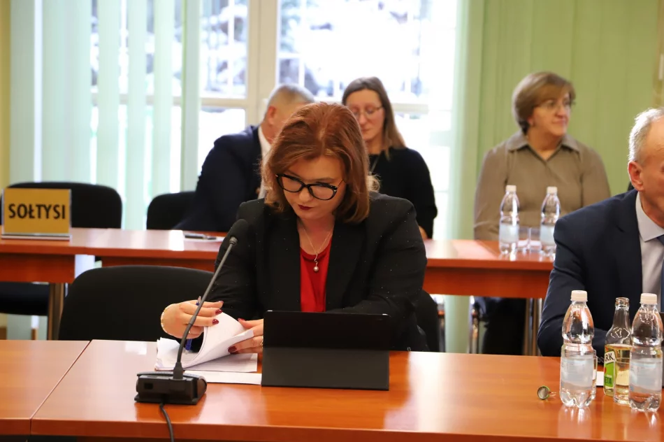 Podsumowanie IX sesji Rady Gminy Limanowa - zdjęcie 11