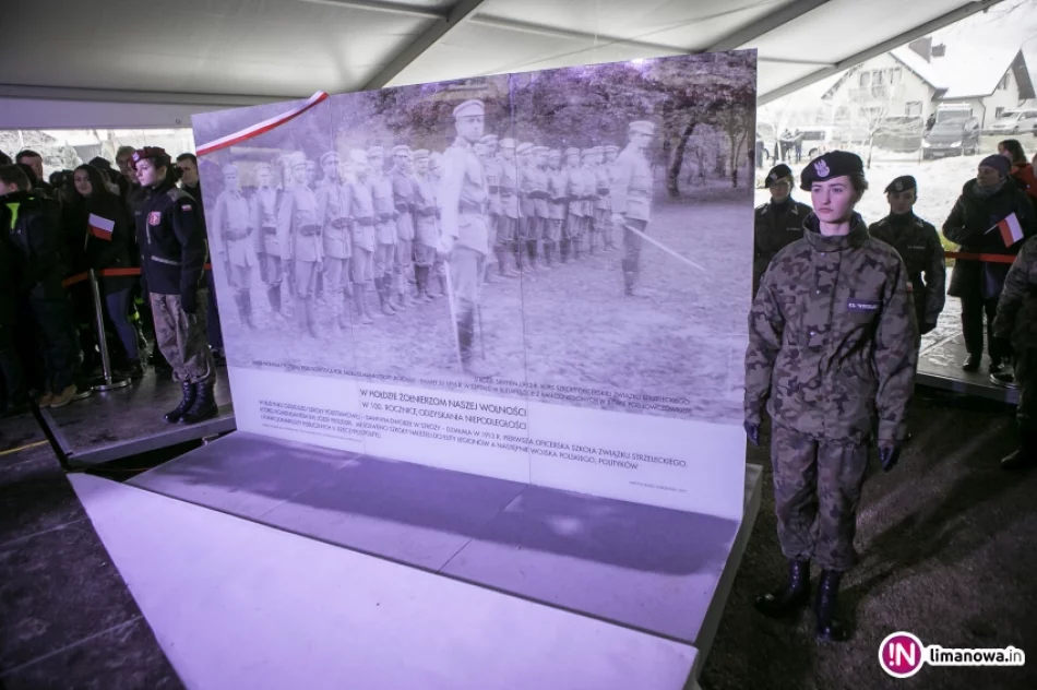 Inauguracja Obchodów 100-lecia Odzyskania Niepodległości w Stróży - część druga - zdjęcie 18