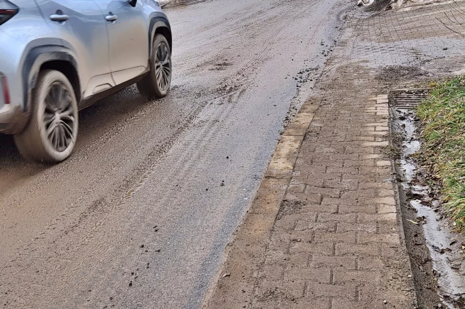 Miasto tonie w błocie (ZDJĘCIA) - zdjęcie 8