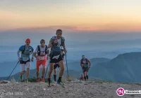 Zrównał się z liderem, szykuje się emocjonująca końcówka sezonu - zdjęcie główne