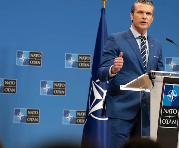 Pete Hegseth: koniec utopijnego idealizmu, czas na „twardy realizm” - zdjęcie główne