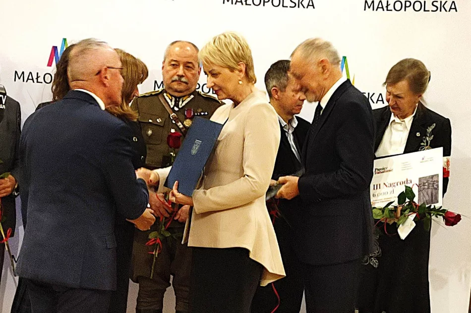 Wyróżnienie „Pamięć i Tożsamość” dla stowarzyszenia - zdjęcie 3