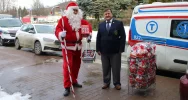 Mikołaj w szpitalu. Przedsiębiorcy z odwiedzinami u najmłodszych - zdjęcie 2