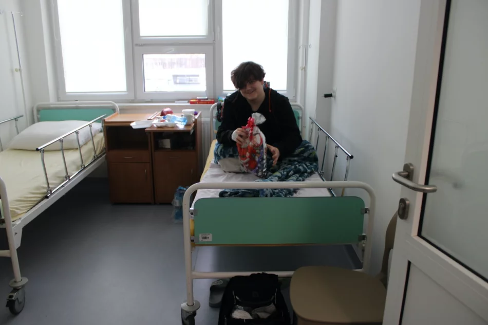 Mikołaj w szpitalu. Przedsiębiorcy z odwiedzinami u najmłodszych - zdjęcie 11
