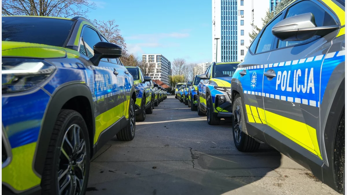 Nowe radiowozy dla małopolskiej policji/fot.: KWP Kraków