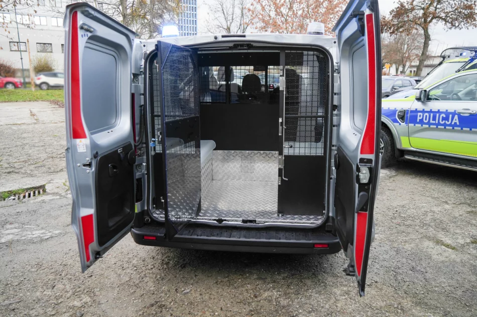 Nowe radiowozy dla małopolskiej policji. Czy trafią na Limanowszczyznę? - zdjęcie 5