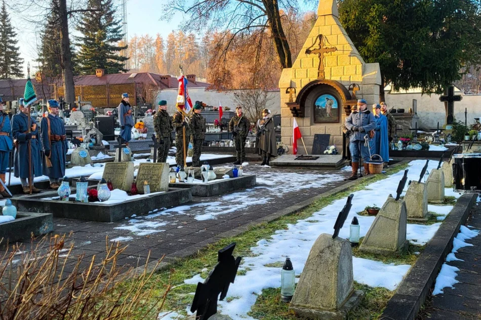 Obchody 111. rocznicy Bitwy Limanowskiej na limanowskim cmentarzu - zdjęcie 9