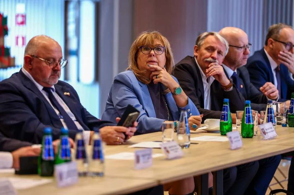 Samorządowcy debatowali o przyszłości regionu  - zdjęcie 3
