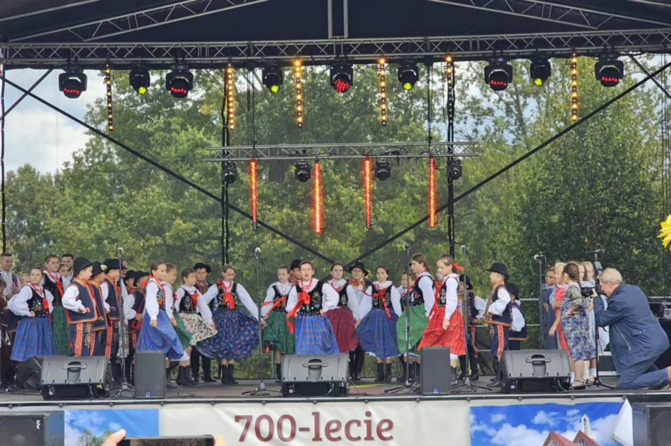Zespół Męcinianie zakończył udział w projekcie: W rytmach lachów limanowskich i sądeckich - zdjęcie 3