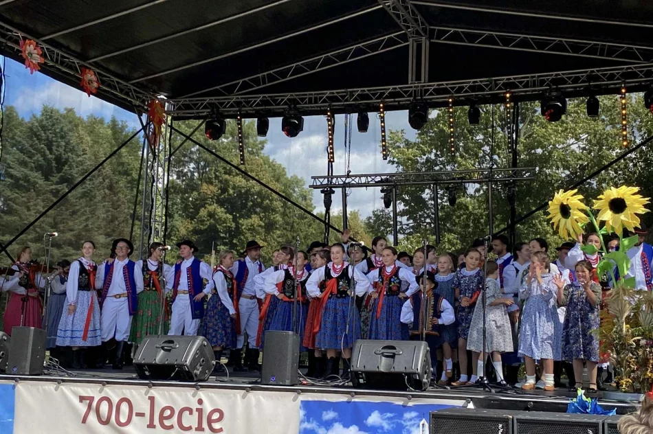 Zespół Męcinianie zakończył udział w projekcie: W rytmach lachów limanowskich i sądeckich - zdjęcie 6