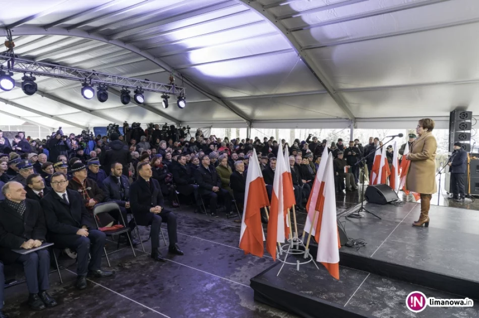 Inauguracja Obchodów 100-lecia Odzyskania Niepodległości w Stróży - część pierwsza - zdjęcie 12