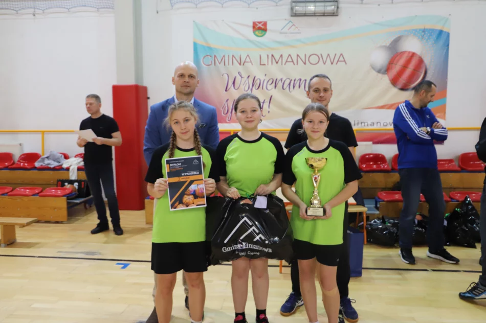 Wyłonieni Mistrzowie Gminy Limanowa w Koszykówce Młodzieży Szkolnej - zdjęcie 3