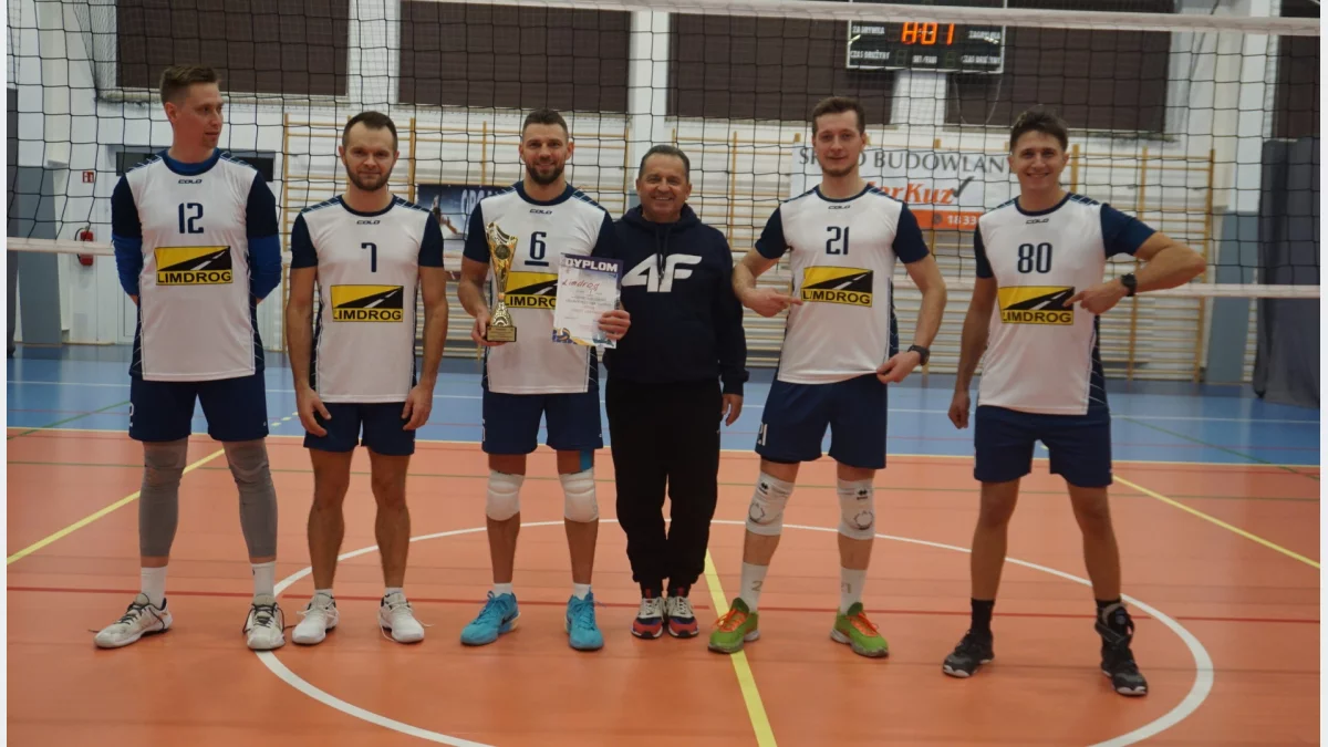Limdrog zgarnął siatkarski Puchar Starosty/Fot.: MOS Limanowa