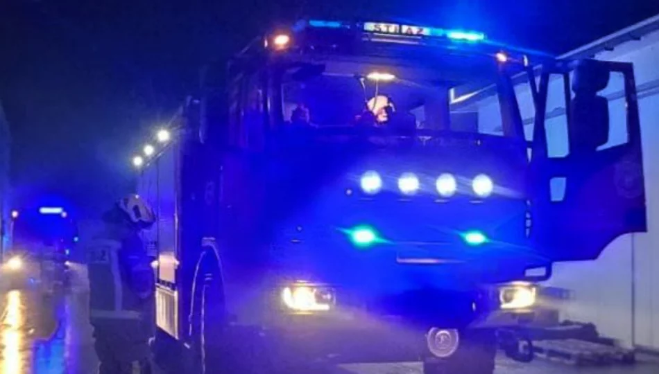 Wypadek na nocnej zmianie. 26-latek przygnieciony przez maszynę - zdjęcie 1