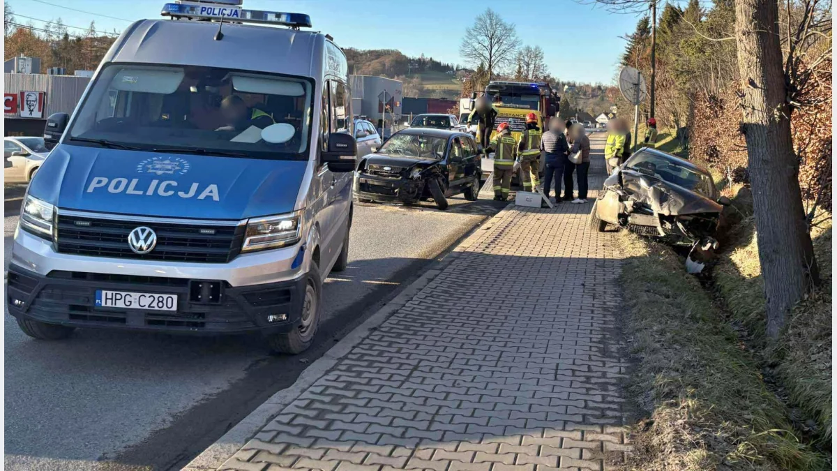 Groźnie wyglądające zderzenie aut na krajówce