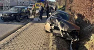 Groźnie wyglądające zderzenie aut na krajówce - zdjęcie 4