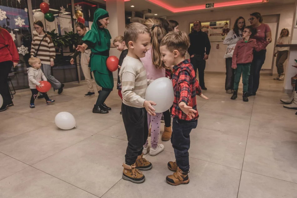 Koncert, konkurs i spotkanie ze św. Mikołajem (ZDJĘCIA) - zdjęcie 7