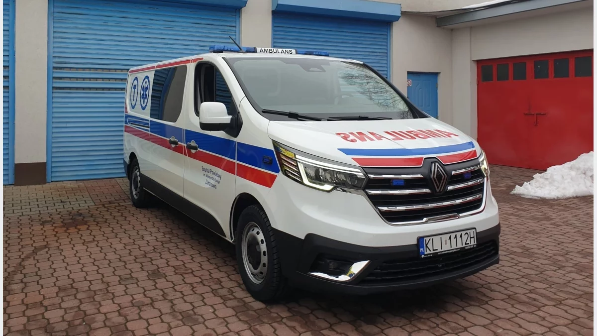 Szpital w Limanowej kupił nowy pojazd sanitarno-transportowy/fot.: Szpital Limanowa
